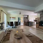 - Sleeps 6 Free Parking & Heated Pool Villa Protaras