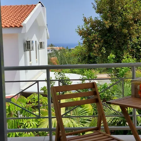 Charming 3-bed In With Heated Pool Вилла Протарас