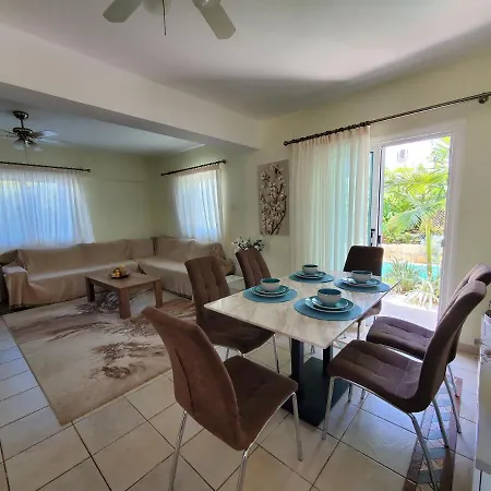 Charming 3-bed In With Heated Pool * Протарас